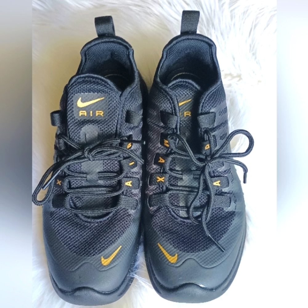 🌻Nike Air Black and Gold Sneakers (7)
